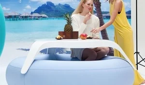 Mesa con flotador para el exterior