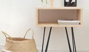 mesita-de-madera-con-patas-de-horquilla