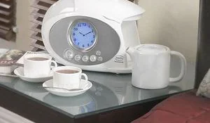 reloj-despertador-y-tetera.jpg
