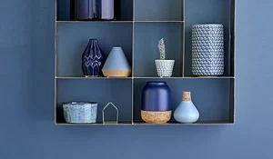 Pared pintada en azul