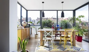 Casa familiar reformada por Egue y Seta