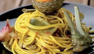 espaguetis-con-alcachofas-y-yema-de-huevo.jpg