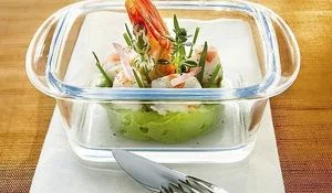gambas-salteadas-con-pure-de-aguacate.jpg