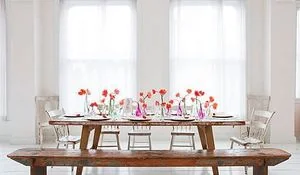 idea-sencilla-para-decorar-la-mesa-con-flores.jpg