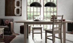 Comedor de estilo vintage con mesa de comedor blanco envejecido