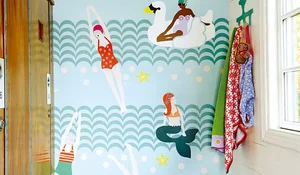 Papel pintado vinílico para baños de Papeles de los 70 con dibujo de bañistas