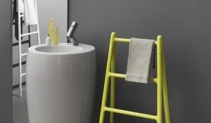 Radiador en forma de escalera, modelo Scaletta de la firma Tubes