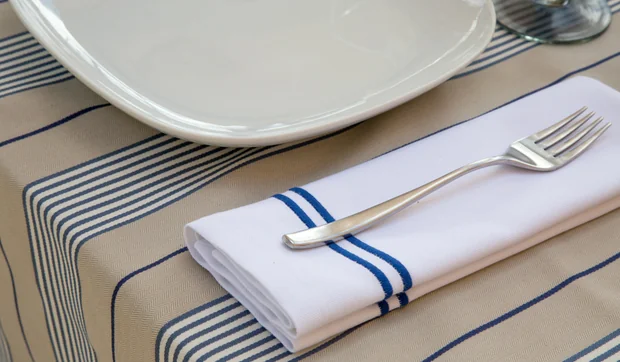 Adiós a la moda de las mesas sin mantel