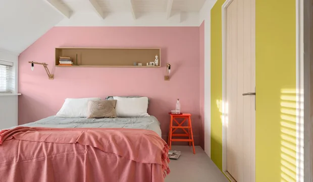 Trucos para disimular las humedades de la pared