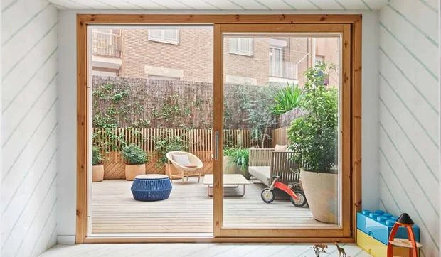 Reforma de una vivienda entre medianeras