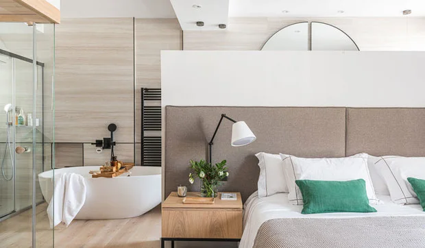 Un tríplex con una decoración elegante y funcional