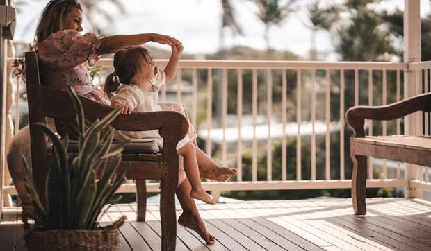 Áticos y balcones: consejos para evitar accidentes