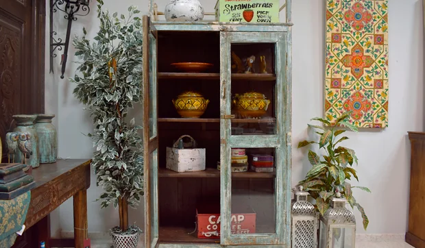 Ideas para decorar con alacenas vintage de estilo rústico