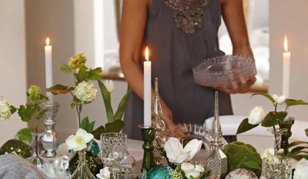 Opción 2: Mesa de Navidad sofisticada y chic