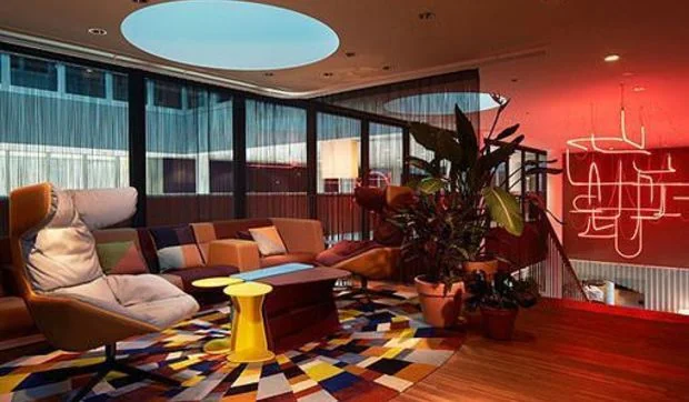 25hour, un hotel moderno y colorista en Zürich