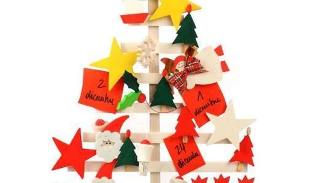 Adornos de Navidad en pequeñas pinzas