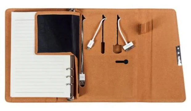 Agenda con cargador de dispositivos móviles incorporado