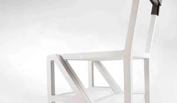 Asiento, escalera o librería: tres muebles en uno