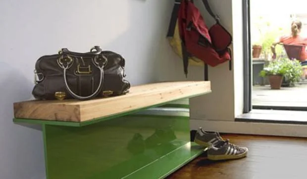 Bancos con vigas de hierro