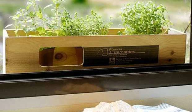 Caja reciclada para aromáticas