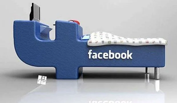 Cama y cortina de ducha para usuarios de Facebook