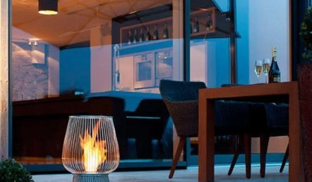 Chimeneas de exteriores para alargar las noches de verano