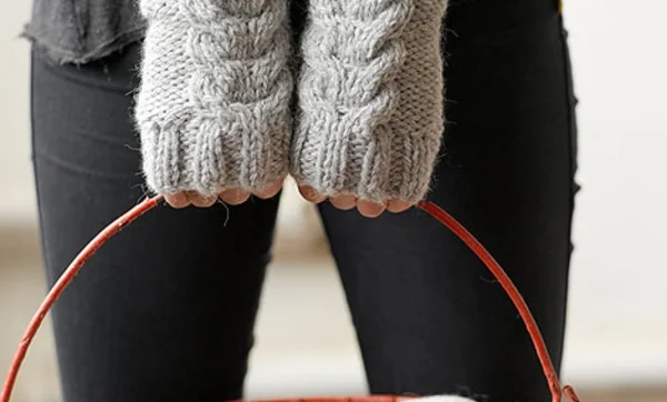 Colchas y cojines tejidos con pura lana