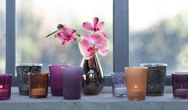 Cómo colocar velas de forma decorativa