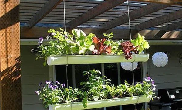 Cómo hacer jardines colgantes con canalones