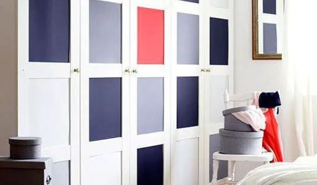 Cómo renovar las puertas de un armario con papeles pintados