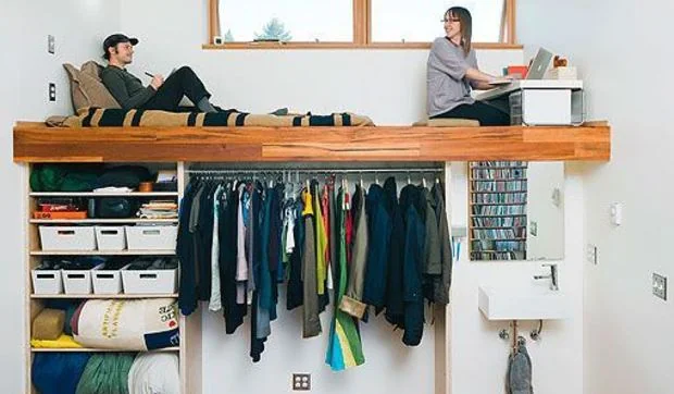 Construir un altillo para ganar espacio y comodidad