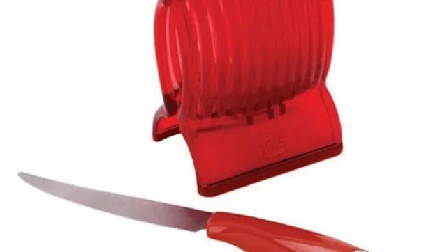 Cortador de tomates en perfectas rodajas