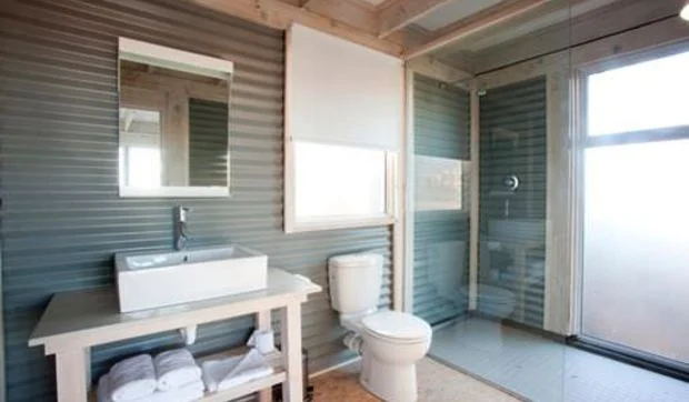 Cuartos de baño con ducha y planta rectangular