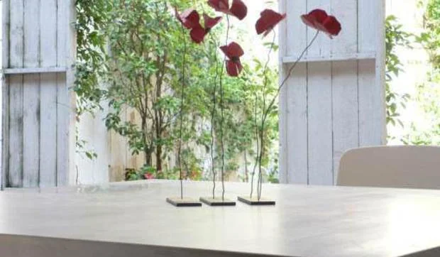 Decora tu casa con el jardín de flores de metal de Fiori di Latta