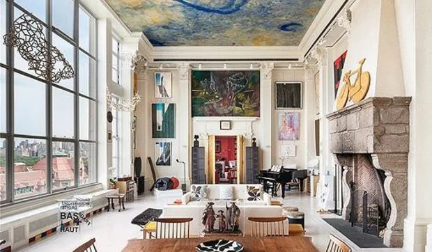 Decorar el salón con obras de arte