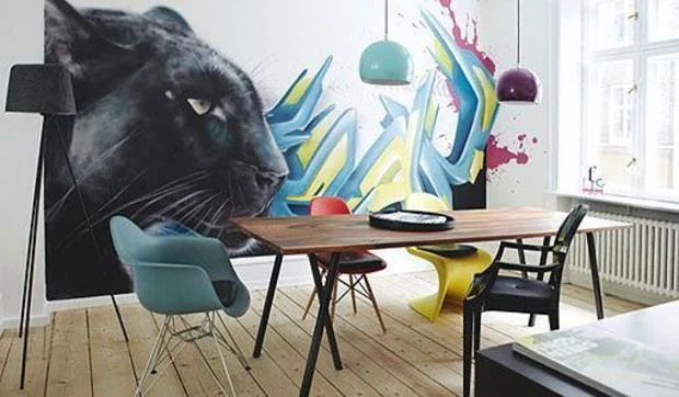 Decorar la pared del comedor con un grafiti