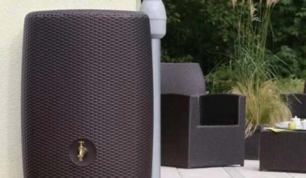 Depósitos decorativos para recoger el agua de lluvia