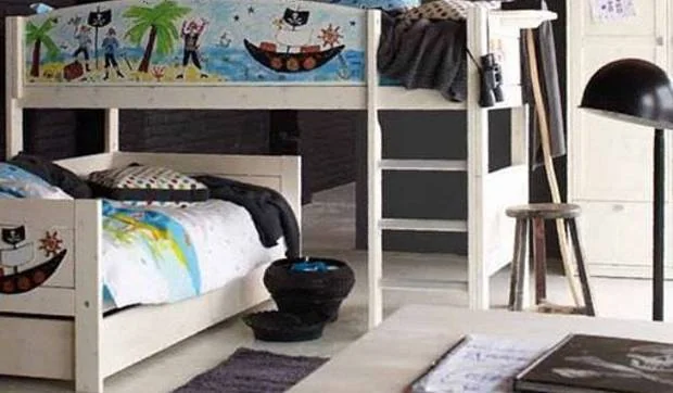 Dormitorios juveniles decorados en negro