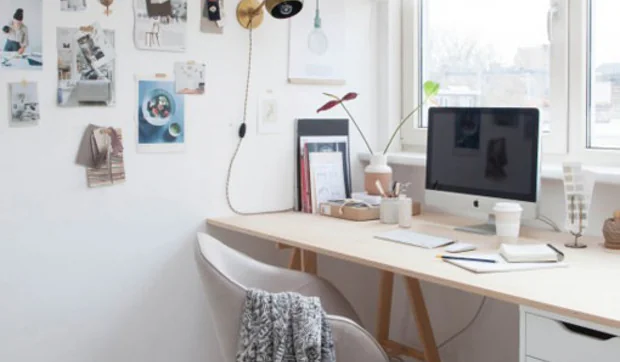 El espacio de trabajo de una diseñadora de interiores