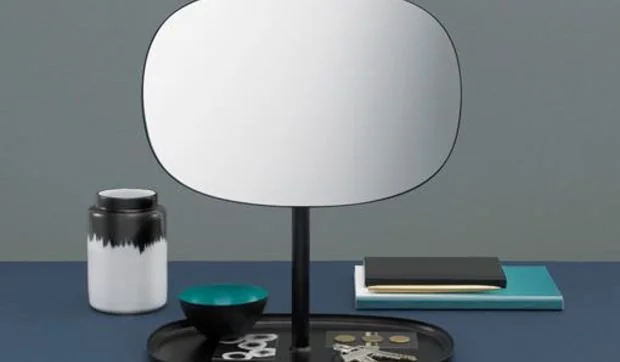 Espejo de mesa con bandeja incorporada