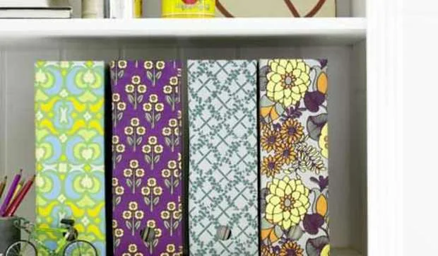 Forrar archivadores de papel