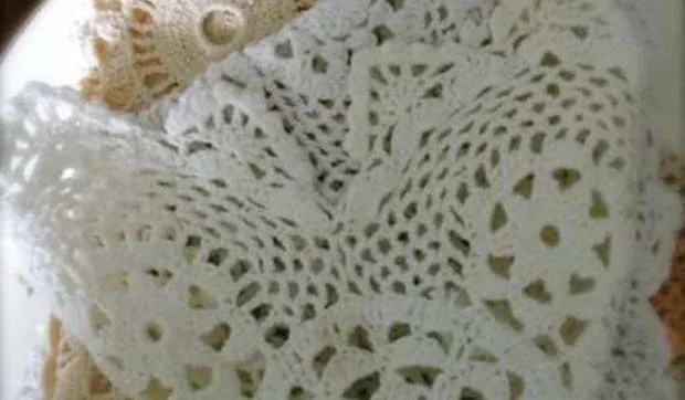 Galletas hechas con muestras de croché y encaje