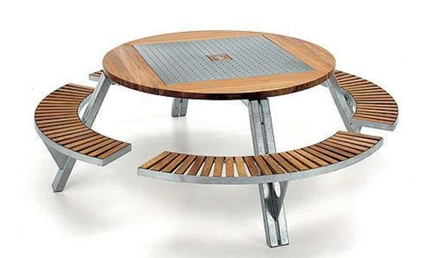 Gargantua, una mesa familiar para el jardín