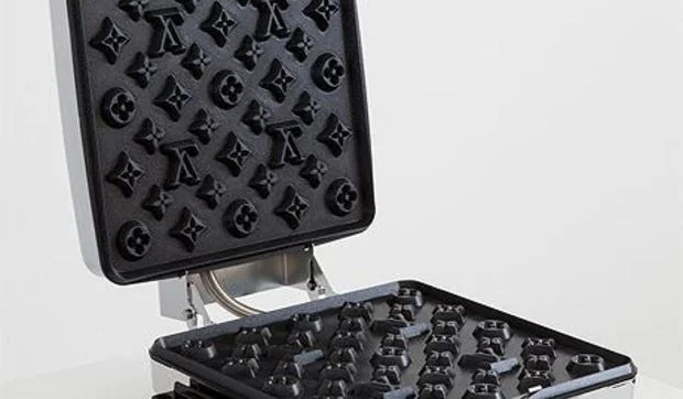 Gofres con el anagrama de Louis Vuitton