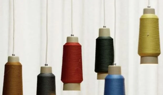 Lámparas de techo en forma de bobinas de hilo