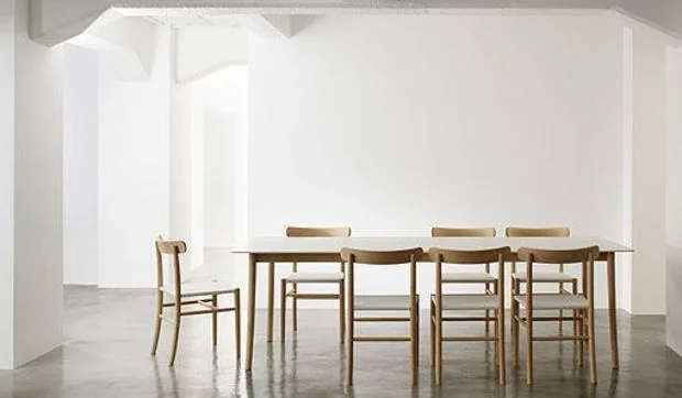 Mesa y sillas de comedor de Jasper Morrison