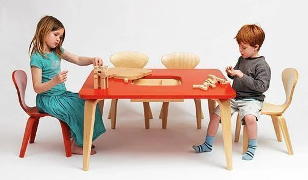 Mesa y sillas de diseño para habitaciones infantiles