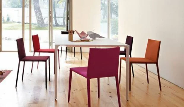 Mesa y sillas para comedores modernos