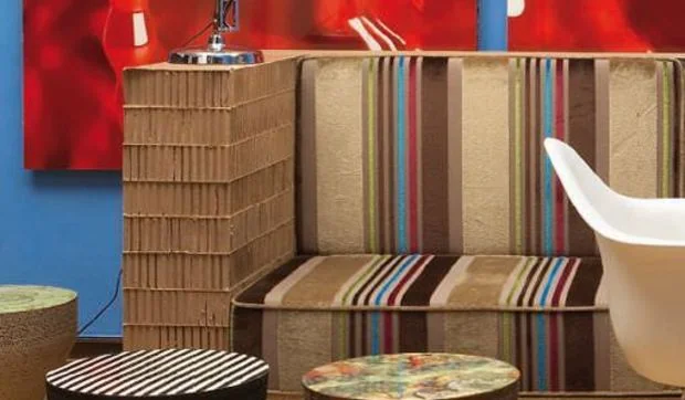 Muebles de cartón reciclable