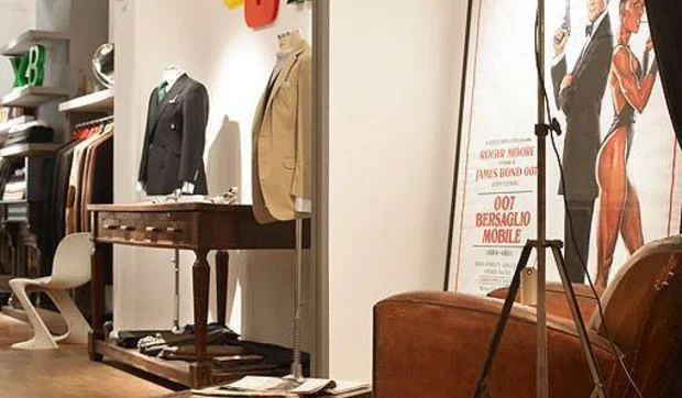 Muebles vintage en una sastrería chic